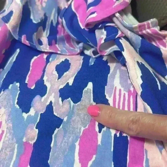 Lilly Pulitzer Medium Klea Off-the-Shoulder Romper Item# 2K - Picture 9 of 10